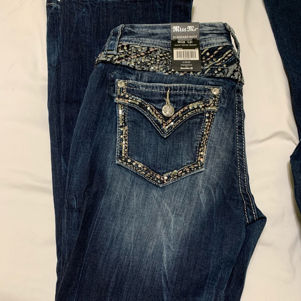 Miss Me slim fit mid-rise boot cut 29